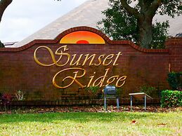 5/4 Pool Home Located in Sunset Ridge Community!