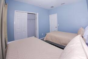 5/4 Pool Home Located in Sunset Ridge Community!