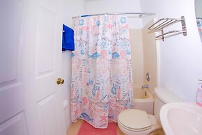 5/4 Pool Home Located in Sunset Ridge Community!