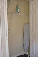 5/4 Pool Home Located in Sunset Ridge Community!