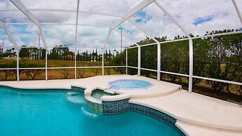 Large Pool With Jacuzzi, Near the Disney Attractions!!