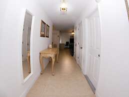 Large Pool With Jacuzzi, Near the Disney Attractions!!