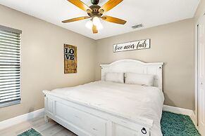 Private Pool House, Near all Famous Attractions!!!