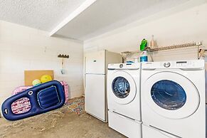 Private Pool House, Near all Famous Attractions!!!