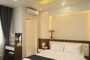 Sen Hotel My Dinh Song Da