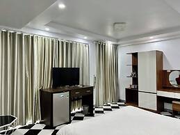 Sen Hotel My Dinh Song Da