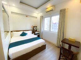 Sen Hotel My Dinh Song Da