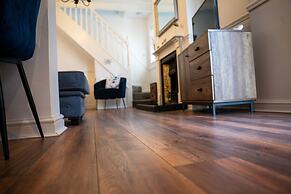 Seaside Cottage Hot tub & Games Room