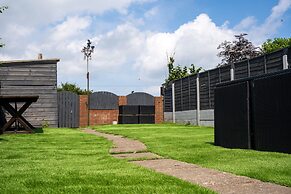Seaside Cottage Hot tub & Games Room