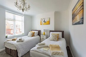 Seaside Cottage Hot tub & Games Room