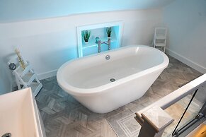 Seaside Cottage Hot tub & Games Room