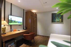 Lanura Apartments and Hotel