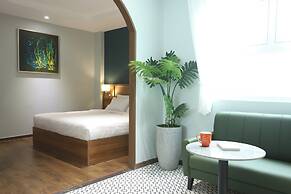 Lanura Apartments and Hotel