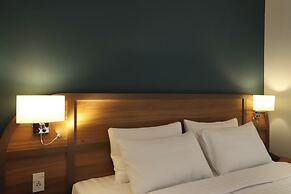 Lanura Apartments and Hotel