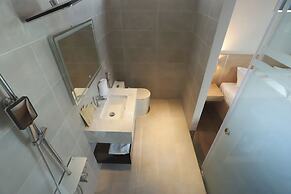 Lanura Apartments and Hotel