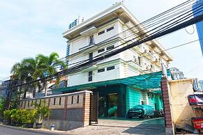 OYO 91327 Residence 38