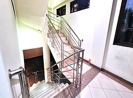 OYO 91327 Residence 38