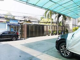 OYO 91327 Residence 38