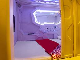 Super OYO 91328 Fiducia Capsule Hotel