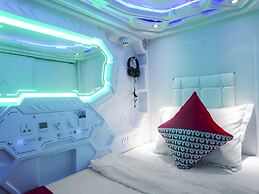 Super OYO 91328 Fiducia Capsule Hotel