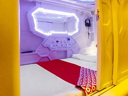 Super OYO 91328 Fiducia Capsule Hotel