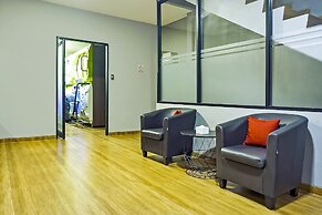 Super OYO 91328 Fiducia Capsule Hotel