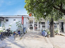 OYO 91314 Zein House