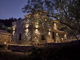 Dounias Village Home