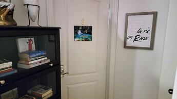 Kokomo Inn - Tropical Riverfront B&B