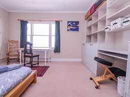 6 Gloster Terrace