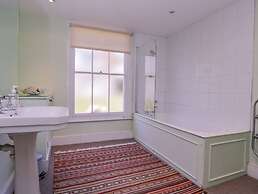 6 Gloster Terrace