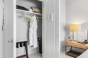 Luxury Condos at Four Seasons