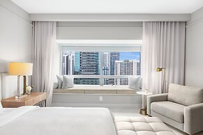 Luxury Condos at Four Seasons