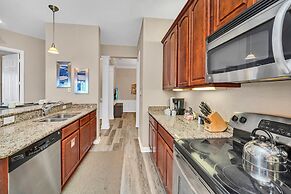 Lakeview Condo, Directly Next To Pool! Near WDW