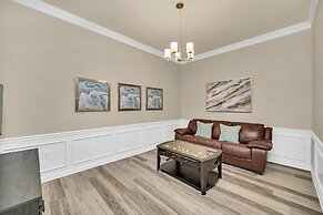 Lakeview Condo, Directly Next To Pool! Near WDW