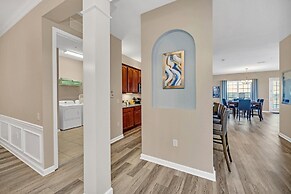 Lakeview Condo, Directly Next To Pool! Near WDW