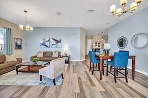 Lakeview Condo, Directly Next To Pool! Near WDW