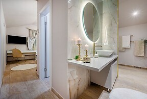 Inland villa Senses with pool and spa