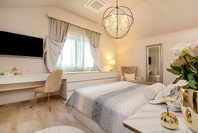 Inland villa Senses with pool and spa