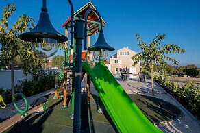 Inland villa Senses with pool and spa