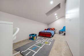 Inland villa Senses with pool and spa