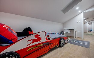 Inland villa Senses with pool and spa