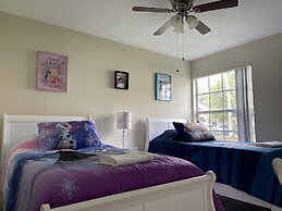 LOVELY LUXURY APARTMENT CLOSE DISNEY