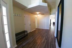 Beautiful 5/5 Bedroom Home!!!