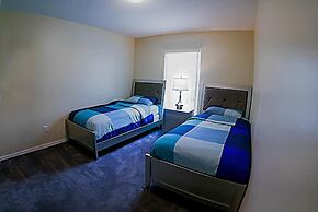 Beautiful 5/5 Bedroom Home!!!