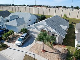 Beautiful 5/5 Bedroom Home!!!