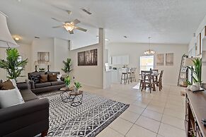 Private Pool and Game Room Near Disney!!!