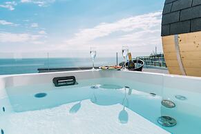 Akrotiri Olympus Luxury Suites