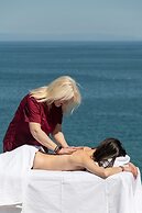 Akrotiri Olympus Luxury Suites