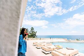 Akrotiri Olympus Luxury Suites